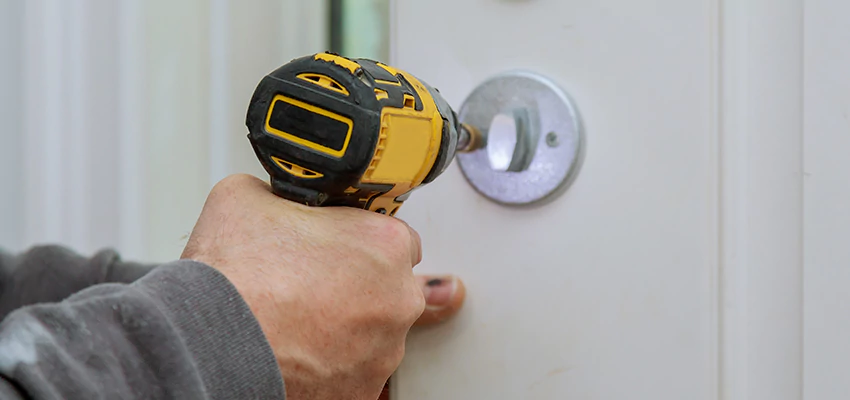 Street Locksmith For Smart Lock Repair in Guttenberg, NJ